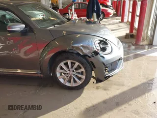 2018 Volkswagen Beetle S with VIN 3VWFD7AT6JM703758, listed as a IAAI auction lot 41381842 with 1 mi miles. Bid and sale history available at carsss.com. Image 17.