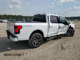 2024 Ford F-150 Lightning Flash z VIN 1FT6W3L70RWG21137, wystawiony jako Copart lot #48894615 z przebiegiem Nie podano mil oraz Szkoda całkowita • Salvage title. Historia ofert i sprzedaży dostępna na DreamBid. Obrazek 3.