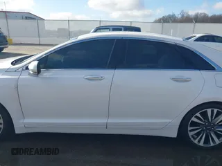 2017 Lincoln MKZ Reserve z VIN 3LN6L5FCXHR611273, wystawiony jako IAAI lot #41794752 z przebiegiem 74 652 mil mil oraz . Historia ofert i sprzedaży dostępna na DreamBid. Obrazek 15.