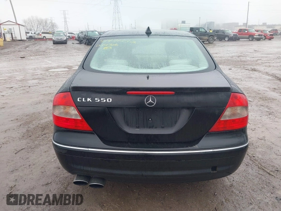 2007 Mercedes-Benz CLK-Class 5.5L with VIN WDBTJ72H77F214706, listed as a IAAI auction lot 41471332 with 87,310 mi miles. Bid and sale history available at carsss.com. Image 17.