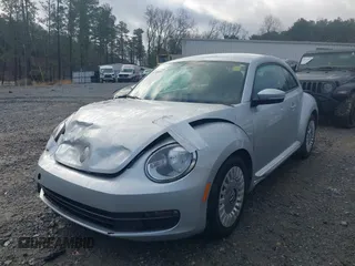 2016 Volkswagen Beetle SE с VIN 3VWJ17AT3GM606917, выставлен на аукционе IAAI как лот 41728053 с пробегом Не указан миль и . История ставок и продаж доступна на DreamBid. Изображение 17.