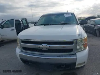 2007 Chevrolet Silverado 1500 LT w/1LT with VIN 1GCEC19J27Z529776, listed as a IAAI auction lot 42041689 with 178,252 mi miles. Bid and sale history available at carsss.com. Image 12.