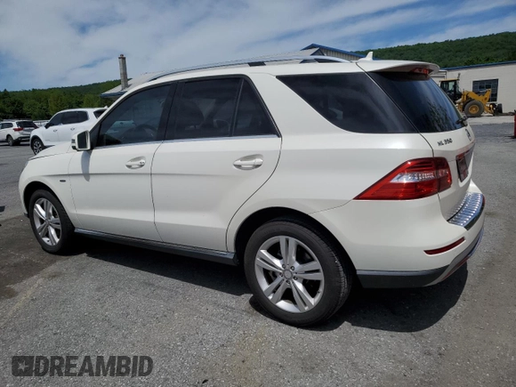 2012 Mercedes-Benz M 350 z VIN 4JGDA5HB3CA010078, wystawiony jako Copart lot #57636985 z przebiegiem 103 205 mil mil oraz Szkoda całkowita • Salvage title. Historia ofert i sprzedaży dostępna na DreamBid. Obrazek 2.