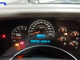 2004 Chevrolet Tahoe LS with VIN 1GNEK13Z34J166486, listed as a IAAI auction lot 41821497 with 164,388 mi miles. Bid and sale history available at carsss.com. Image 7.