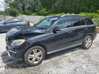 2015 Mercedes-Benz M 350 z VIN 4JGDA5HB0FA451008, wystawiony jako Copart lot #55783055 z przebiegiem 210 668 mil mil oraz Szkoda całkowita • Salvage title. Historia ofert i sprzedaży dostępna na DreamBid. Obrazek 1.