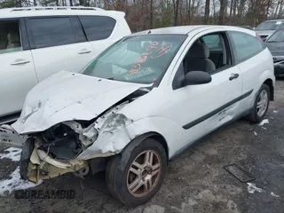 2000 Ford Focus ZX3 with VIN 3FAFP3130YR210633, listed as a IAAI auction lot 41376240 with Not Provided miles and . Bid and sale history available at carsss.com. Image 16.