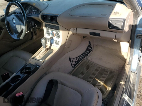 2001 BMW Z3 2.5 z VIN WBACN33491LM01798, wystawiony jako Copart lot #52539895 z przebiegiem 82 477 mil mil oraz Szkoda całkowita • Salvage title. Historia ofert i sprzedaży dostępna na DreamBid. Obrazek 8.