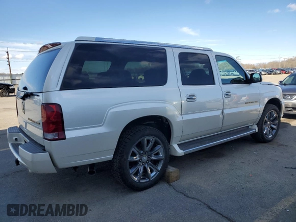 2005 Cadillac Escalade ESV z VIN 3GYFK66NX5G105815, wystawiony jako Copart lot #50099605 z przebiegiem 148 909 mil mil oraz Szkoda całkowita • Salvage title. Historia ofert i sprzedaży dostępna na DreamBid. Obrazek 3.