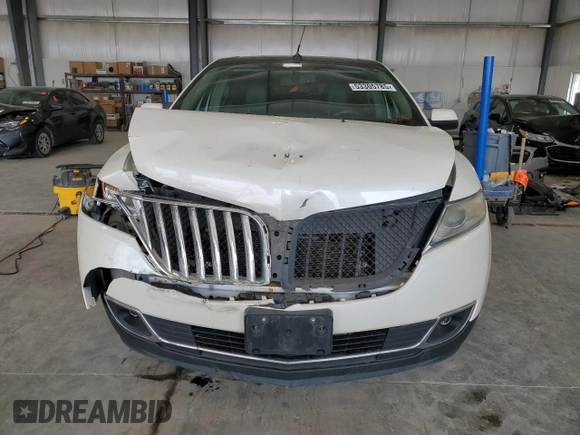 2011 Lincoln MKX with VIN 2LMDJ8JK4BBJ28692, listed as a Copart auction lot 53305785 with 127,939 mi miles and Salvage Title. Bid and sale history available at carsss.com. Image 5.