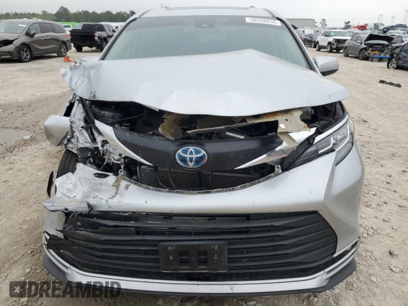 2022 Toyota Sienna XLE with VIN 5TDYRKEC5NS123868, listed as a Copart auction lot 50550835 with 37,350 mi miles and Salvage Title. Bid and sale history available at DreamBid. Image 5.