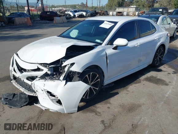 2020 Toyota Camry SE z VIN 4T1G11AK6LU929149, wystawiony jako IAAI lot #41837890 z przebiegiem 101 179 mil mil oraz . Historia ofert i sprzedaży dostępna na DreamBid. Obrazek 17.