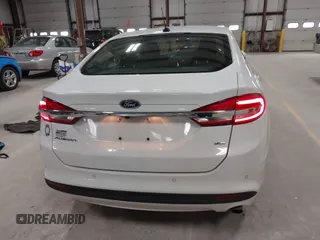 2017 Ford Fusion SE with VIN 3FA6P0H7XHR355914, listed as a IAAI auction lot 41983458 with 118,403 mi miles. Bid and sale history available at carsss.com. Image 16.