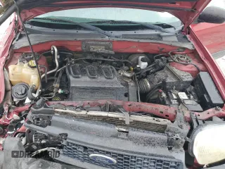 2003 Ford Escape XLS Popular with VIN 1FMYU92153KC96798, listed as a Copart auction lot 71388454 with 161,329 mi miles and Salvage Title. Bid and sale history available at carsss.com. Image 14.