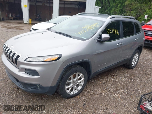2014 Jeep Cherokee Latitude z VIN 1C4PJLCB3EW101628, wystawiony jako IAAI lot #42274896 z przebiegiem 174 624 mil mil oraz . Historia ofert i sprzedaży dostępna na DreamBid. Obrazek 2.