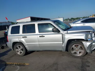 2008 Jeep Patriot Sport with VIN 1J8FT28W08D589442, listed as a IAAI auction lot 42063006 with 265,904 mi miles. Bid and sale history available at carsss.com. Image 13.