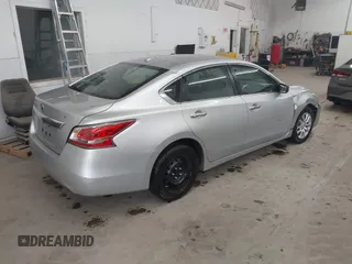2015 Nissan Altima 2.5 S with VIN 1N4AL3APXFN326902, listed as a IAAI auction lot 41844621 with 229,172 mi miles. Bid and sale history available at carsss.com. Image 4.
