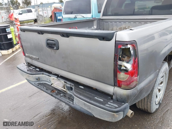 2006 Chevrolet Silverado 1500 LT1 with VIN 2GCEC19V061342207, listed as a IAAI auction lot 41798860 with 298,258 mi miles. Bid and sale history available at carsss.com. Image 12.