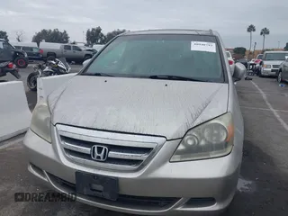 2007 Honda Odyssey EX-L with VIN 5FNRL38647B413026, listed as a IAAI auction lot 41824641 with 221,480 mi miles. Bid and sale history available at carsss.com. Image 6.