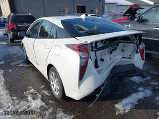 2017 Toyota Prius Two with VIN JTDKARFU0H3031960, listed as a IAAI auction lot 41469497 with 88,946 mi miles. Bid and sale history available at carsss.com. Image 3.