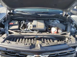 2025 Chevrolet Silverado 1500 with VIN 3GCUKFE80SG128699, listed as a Copart auction lot 52393645 with 5,759 mi miles and Salvage Title. Bid and sale history available at DreamBid. Image 12.