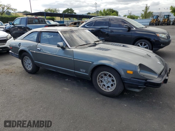 1983 Datsun 280ZX z VIN JN1CZ06S1DX700637, wystawiony jako Copart lot #53893855 z przebiegiem 93 909 mil mil oraz Tytuł czysty. Historia ofert i sprzedaży dostępna na DreamBid. Obrazek 4.