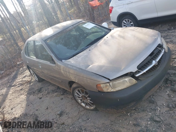 2001 Nissan Altima GXE with VIN 1N4DL01D11C188821, listed as a IAAI auction lot 41703737 with 274,086 mi miles. Bid and sale history available at carsss.com. Image 1.