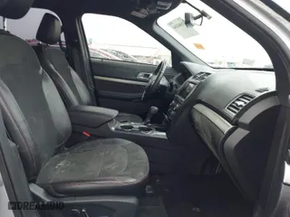 2018 Ford Explorer XLT with VIN 1FM5K7DH6JGB08040, listed as a IAAI auction lot 41684164 with 133,938 mi miles. Bid and sale history available at carsss.com. Image 5.
