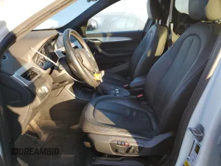 2017 BMW X1 xDrive28i with VIN WBXHT3C39H5F84369, listed as a Copart auction lot 68940992 with 92,054 mi miles. Bid and sale history available at carsss.com. Image 7.