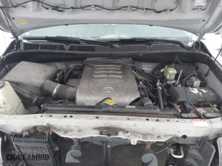 2008 Toyota Tundra 4WD Truck with VIN 5TBDV54118S498651, listed as a IAAI auction lot 41139461 with 243,235 mi miles. Bid and sale history available at carsss.com. Image 10.