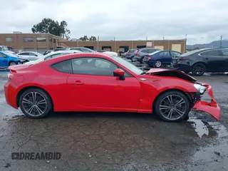 2014 Scion FR-S z VIN JF1ZNAA17E8702482, wystawiony jako IAAI lot #41582768 z przebiegiem 117 193 mil mil oraz . Historia ofert i sprzedaży dostępna na DreamBid. Obrazek 14.
