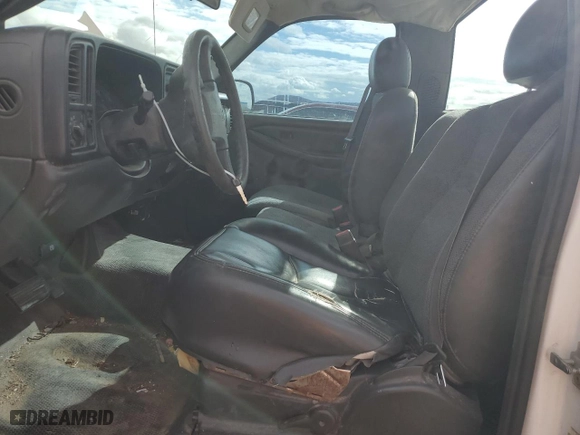 2007 Chevrolet Silverado 2500HD Classic Work Truck with VIN 1GCHC24U17E120048, listed as a Copart auction lot 48792075 with 221,502 mi miles and Salvage Title. Bid and sale history available at carsss.com. Image 7.