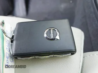 2024 Volvo XC40 Plus Dark Theme с VIN YV4L12ULXR2293107, выставлен на аукционе IAAI как лот 42283292 с пробегом 10 917 миль миль и . История ставок и продаж доступна на DreamBid. Изображение 11.