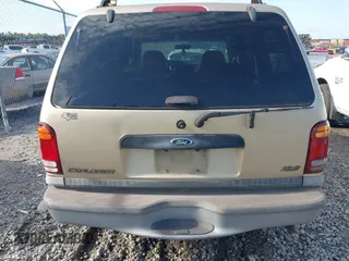 2001 Ford Explorer XLS z VIN 1FMZU62E71UB61118, wystawiony jako IAAI lot #42491725 z przebiegiem 160 280 mil mil oraz . Historia ofert i sprzedaży dostępna na DreamBid. Obrazek 6.