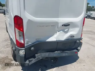 2018 Ford Transit с VIN 1FTYR2CG8JKA03392, выставлен на аукционе IAAI как лот 42525654 с пробегом 218 383 миль миль и . История ставок и продаж доступна на DreamBid. Изображение 6.