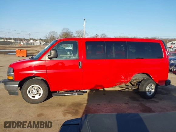 2020 Chevrolet City Express Cargo z VIN 1GCZGGFG5L1188853, wystawiony jako IAAI lot #41790969 z przebiegiem 104 599 mil mil oraz . Historia ofert i sprzedaży dostępna na DreamBid. Obrazek 15.