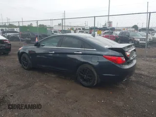 2013 Hyundai Sonata Limited z VIN 5NPEC4AC4DH694343, wystawiony jako IAAI lot #42493675 z przebiegiem 132 551 mil mil oraz . Historia ofert i sprzedaży dostępna na DreamBid. Obrazek 14.