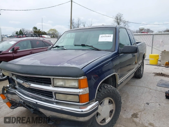 1998 Chevrolet Silverado 1500 with VIN 2GCEK19R2W1255365, listed as a IAAI auction lot 41939461 with 276,204 mi miles and . Bid and sale history available at DreamBid. Image 2.