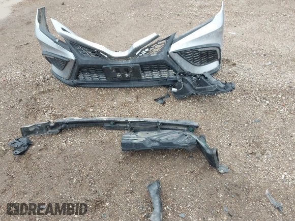 2022 Toyota Camry SE z VIN 4T1G11AK4NU690560, wystawiony jako IAAI lot #42183738 z przebiegiem 53 706 mil mil oraz . Historia ofert i sprzedaży dostępna na DreamBid. Obrazek 12.