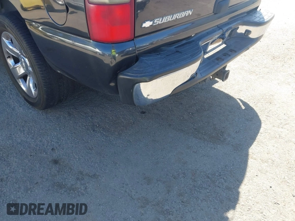 2003 Chevrolet Suburban LT z VIN 3GNFK16T43G175581, wystawiony jako IAAI lot #41584032 z przebiegiem Nie podano mil oraz . Historia ofert i sprzedaży dostępna na DreamBid. Obrazek 12.