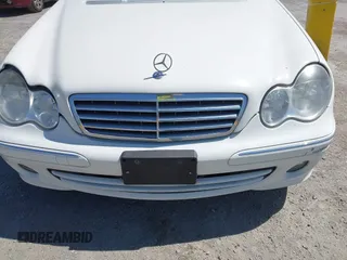 2007 Mercedes-Benz C 280 Luxury with VIN WDBRF54H47F865241, listed as a IAAI auction lot 42604637 with Not provided miles and . Bid and sale history available at DreamBid. Image 6.