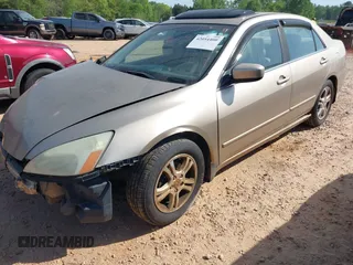 2006 Honda Accord EX-L z VIN 1HGCM56846A038055, wystawiony jako IAAI lot #42054400 z przebiegiem 334 562 mil mil oraz . Historia ofert i sprzedaży dostępna na DreamBid. Obrazek 2.