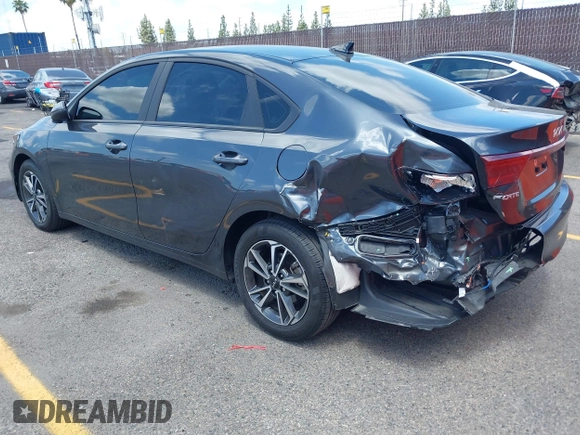 2023 Kia Forte LXS z VIN 3KPF24ADXPE608509, wystawiony jako IAAI lot #42257038 z przebiegiem 19 283 mil mil oraz . Historia ofert i sprzedaży dostępna na DreamBid. Obrazek 3.
