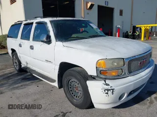 2006 GMC Yukon XL Denali with VIN 1GKFK66U56J142191, listed as a IAAI auction lot 41862921 with 147,655 mi miles. Bid and sale history available at carsss.com. Image 1.