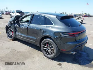 2022 Porsche Macan S z VIN WP1AG2A53NLB21728, wystawiony jako IAAI lot #42181697 z przebiegiem 30 363 mil mil oraz . Historia ofert i sprzedaży dostępna na DreamBid. Obrazek 3.