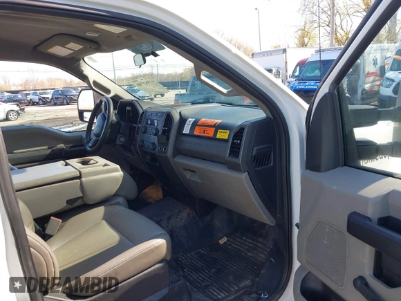 2017 Ford Super Duty F-250 SRW XL with VIN 1FDBF2A64HEC99847, listed as a IAAI auction lot 41982748 with 88,368 mi miles. Bid and sale history available at carsss.com. Image 5.
