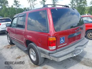 2000 Ford Explorer XLT с VIN 1FMZU63E1YZA28642, выставлен на аукционе IAAI как лот 42662798 с пробегом 306 329 миль миль и . История ставок и продаж доступна на DreamBid. Изображение 3.