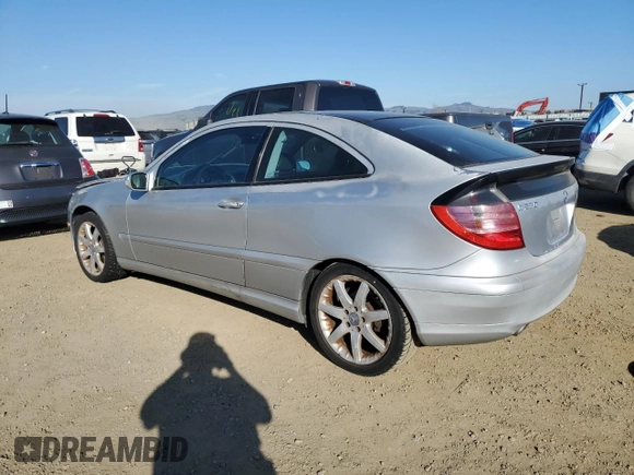2002 Mercedes-Benz C 230/260/280/320 with VIN WDBRN47J12A288749, listed as a Copart auction lot 42052655 with 229,188 mi miles and Clean Title. Bid and sale history available at DreamBid. Image 2.