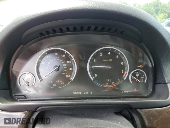 2015 BMW 5 Series 528i xDrive with VIN WBA5A7C51FD622947, listed as a Copart auction lot 63047135 with 189,938 mi miles and Salvage title. Bid and sale history available at DreamBid. Image 9.