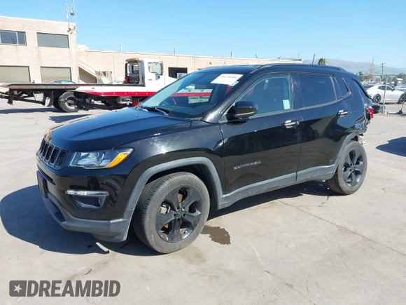 2018 Jeep Compass Latitude with VIN 3C4NJCBB3JT501939, listed as a IAAI auction lot 41670306 with 93,767 mi miles. Bid and sale history available at carsss.com. Image 18.
