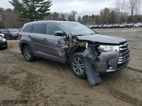 2018 Toyota Highlander SE with VIN 5TDJZRFH8JS887065, listed as a Copart auction lot 51237145 with 71,396 mi miles and Salvage Title. Bid and sale history available at carsss.com. Image 4.